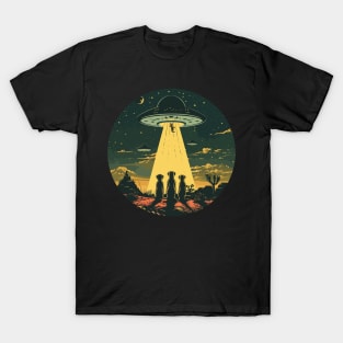 UFO kidnapping meerkats T-Shirt